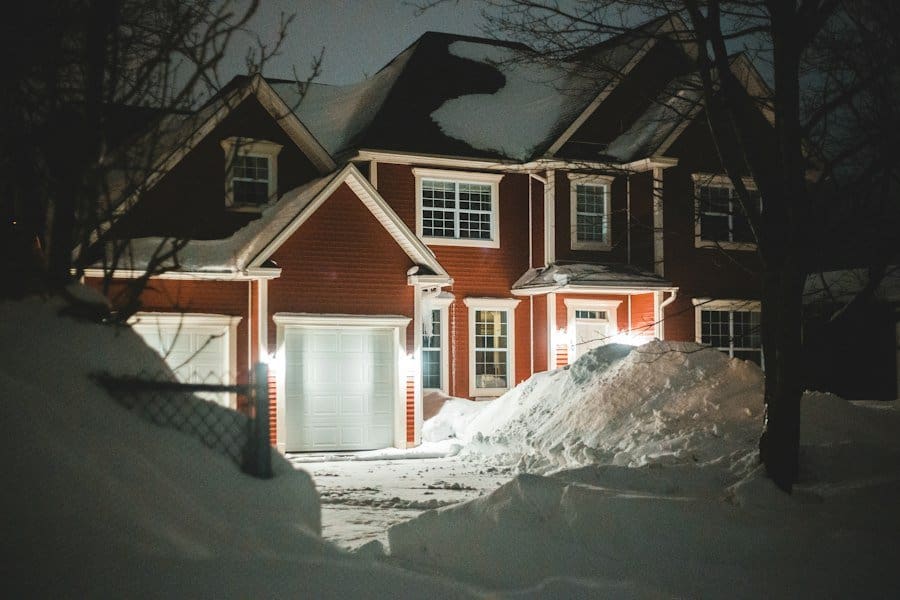 Photo winter work from home energy saving tips