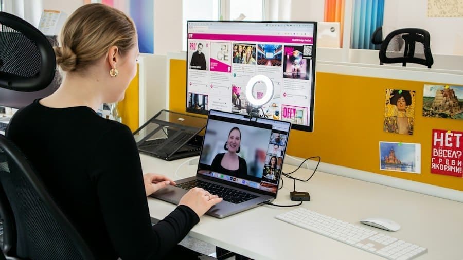 Photo Asynchronous remote team communication
